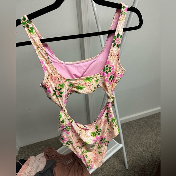 Aerie One piece floral swimsuit (Bikini style, tie side) (it is a one piece) - Picture 2 of 5